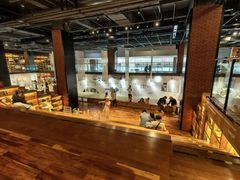 -半山书局(新世纪商城店)