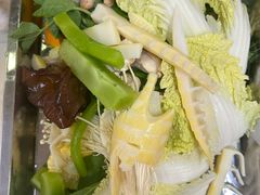 -金鼎雪山牦牛杂火锅(理县总店)