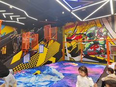 -爱蹦iBOON蹦床运动馆(江汉店)