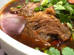 招牌牛肉面-车沾巷·重庆老味豌杂面