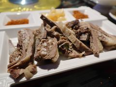 白条手抓羊肉-丝路香妃西域清真餐厅