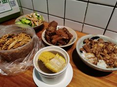 -红猪卤肉饭(大西洋美食城店)