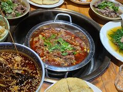 -大众跷脚牛肉馆·非遗传承单位(峨眉山店)