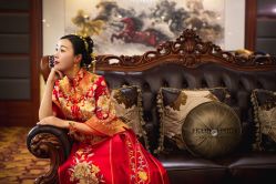 点击看大图 -拉瑞娜LaReine婚纱礼服高级定制