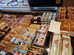 面包甜点陈列柜-幸福鸟动物奶油生日蛋糕(军校店)