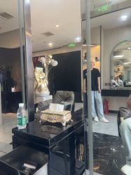 -TOP HAIR SALON