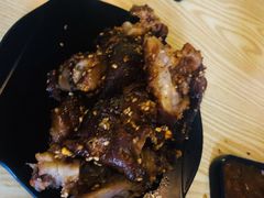 烤猪蹄-月半小炉焖烤