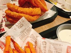-The Habit Burger Grill 哈比特汉堡(复兴soho店)