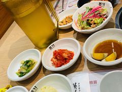 餐前小菜-本家韩国烤肉(青岛万象城店)