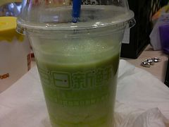 牛油果甘蔗汁-每日新鲜水果吧(南京东路店)