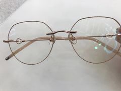 -爱视眸Eyeblling眼镜·依视路·蔡司镜片折扣店(百联南方商城购物中心)