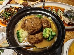 红烧狮子头-渝半城经典川粤菜(重庆天地店)