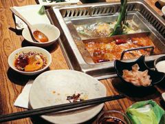 -吴氏老牌坊云南鱼豆花火锅店(通江街店)
