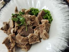 -伊源鼎盛餐饮服务有限公司