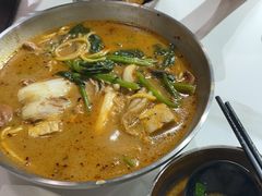 -臻香东北老式麻辣烫