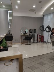 点击看大图 -八佰伴8008星级形象店