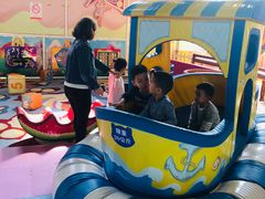 -蒙特利亲子乐园