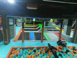 -蹦贝运动中心·蹦床·攀岩·闯关(龙岗店)