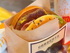 -麦当劳(中山公园龙之梦店)