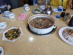 -东巴谷野生菌火锅餐厅