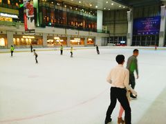 -冰纷万象滑冰场(深圳万象城店)