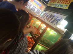 -六合夜市