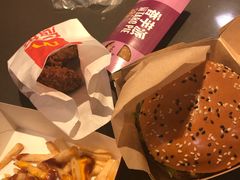 安格斯厚牛培根堡-麦当劳(酒仙桥路店)