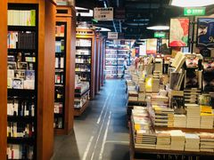 -西西弗书店&矢量咖啡(来福士广场店)