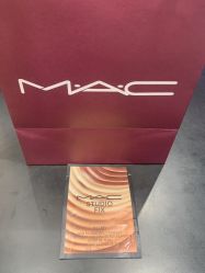 -M·A·C