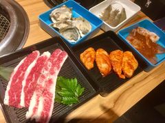 炭烤生蚝-日进一片海.生腌海鲜火锅.宵夜烧烤(三里屯总店)
