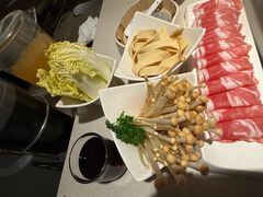 -海底捞火锅鲜切牛肉主题店(长寿路店)