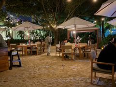 -三亚艾迪逊酒店·海滩烧烤 BARBACOA·现场乐队·浪漫晚餐·烧烤海鲜