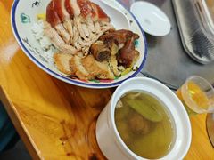 猪脚饭-明姨仔潮汕美食·碳炉猪脚·汕尾牛腩饭·起片鸡煲(起义路店)