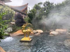 -七彩云南古滇温泉山庄