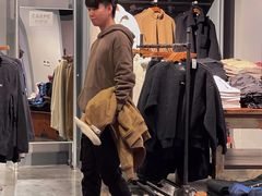 -Hollister(天环广场店)