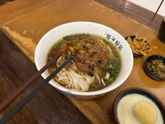 -矮子粉店1985·长沙米粉(湘春路店)