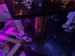 -温莎KTV(珠江路店)