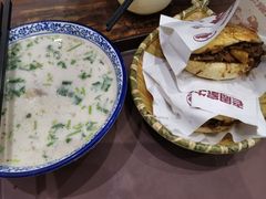 羊肉汤（多肉）-穆得·老周家牛肉烧饼(普利街店)