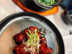 红酒泡沫牛仔粒-荟廷·晶萃(陆家嘴尚悦湾店)
