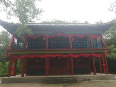 -雪山彩虹谷景区