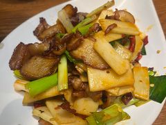 -云海肴·汽锅鸡·云南菜(天山百盛优客店)