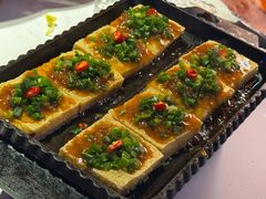 葱葱爆浆豆腐-鸣记脆皮烤鱼·海鲜烤鱼(三八广场店)