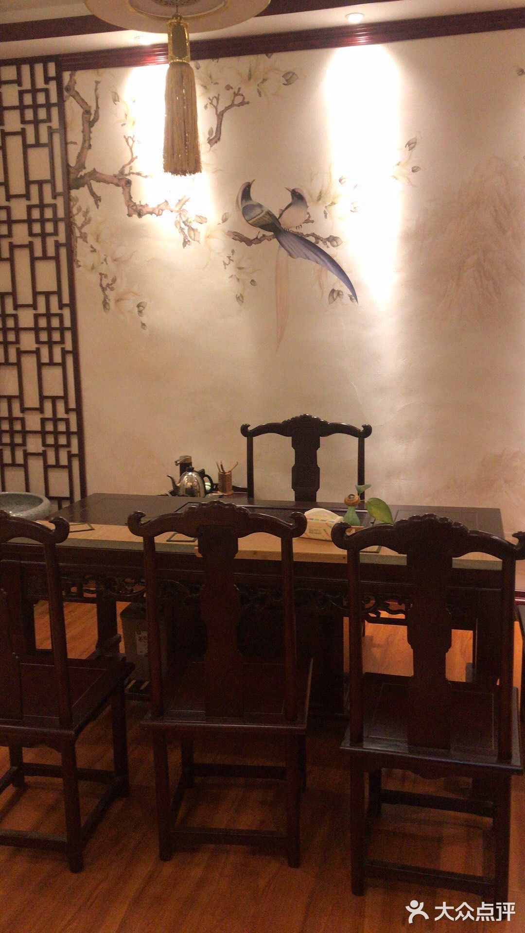 泗洪胡记茶行。