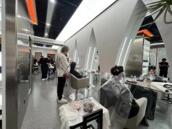-艾美A·M Hair Salon
