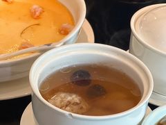 小舍汽锅肉元汤-简小舍·民间手艺菜(武昌江滩店)