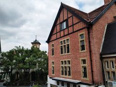 -钟书阁(松江泰晤士小镇店)