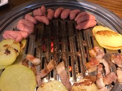 五花肉-·缸桶屋·韩式牛肋条自助烤肉(西湖D11店)
