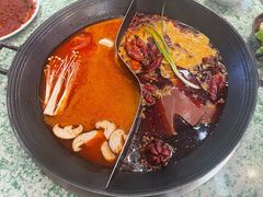 -肖婷姐大铁锅重庆火锅(南湖店)