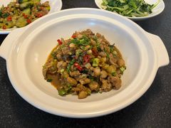 -鱼鲜饭香·招牌汽锅剁椒鱼头王