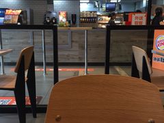 大堂-汉堡王(东方新天地店)